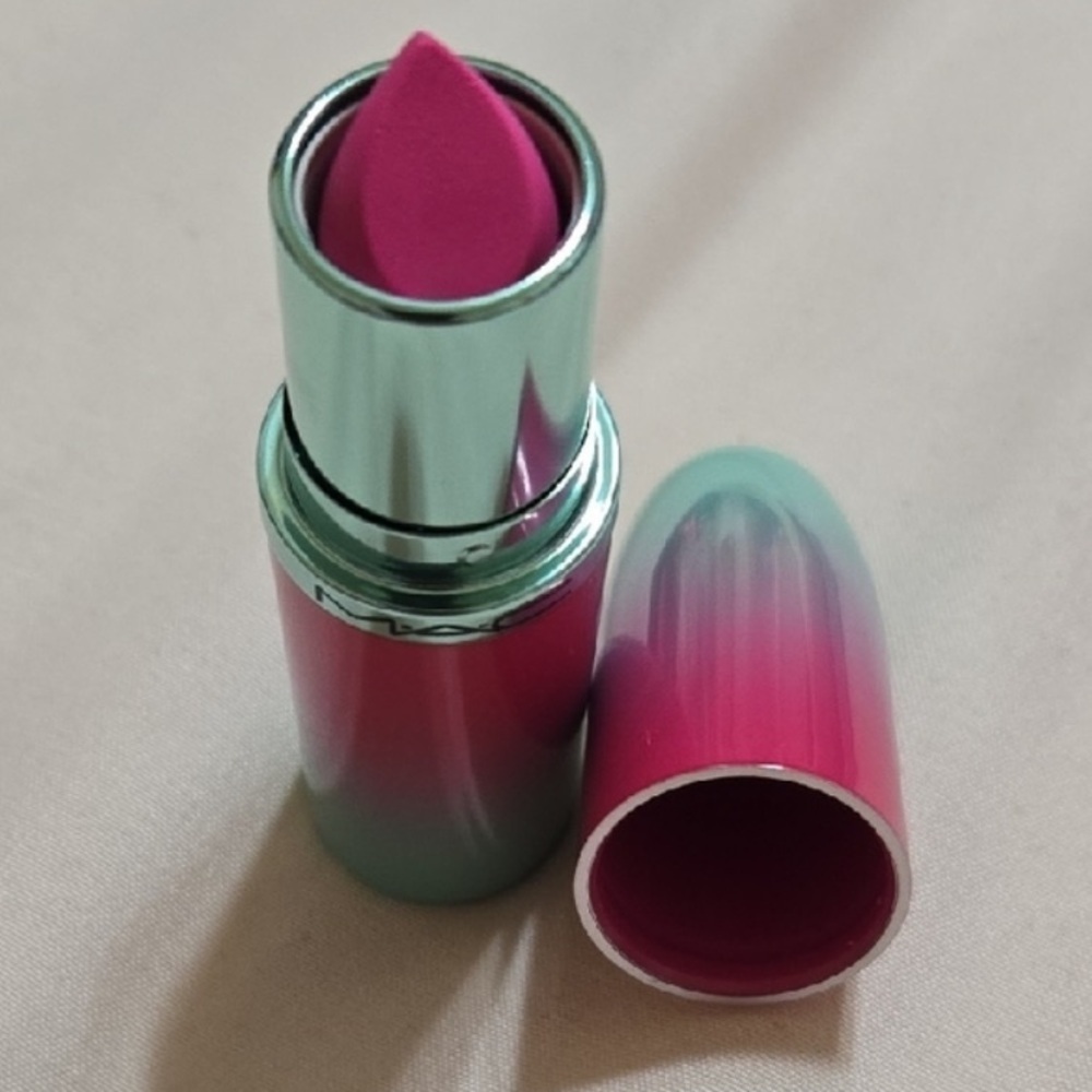 MAC Cosmetics Candy Yum Yum Bold Pink Lipstick Limited Edition Tube - Brand NEW - Picture 4 of 4